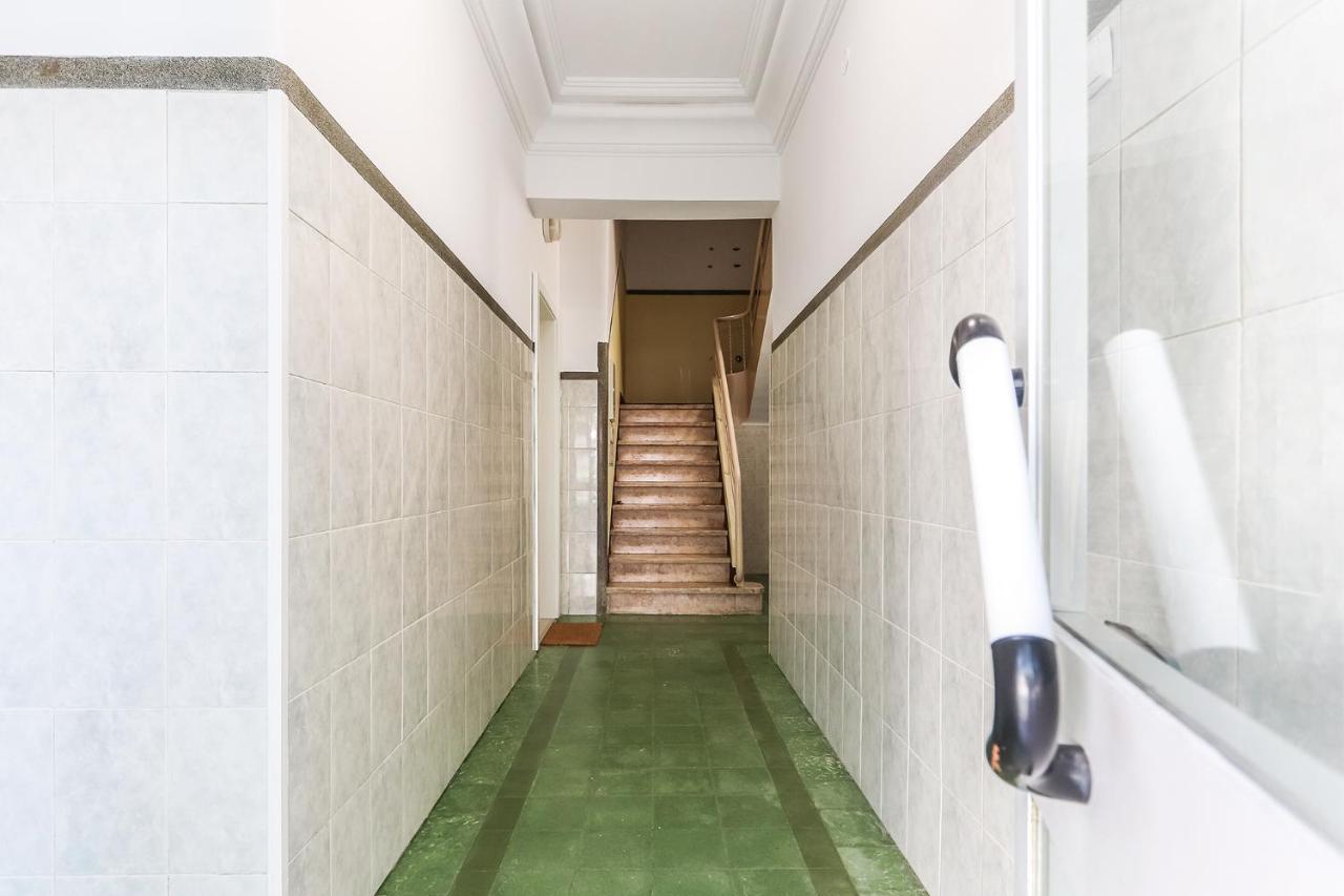 Vita Portucale ! Moscavide Casa Branca W/ Terrace Лісабон Екстер'єр фото